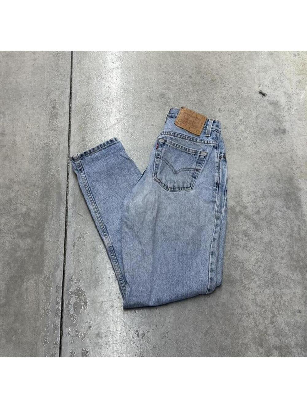 Levi's Light Wash High-Rise Women's Jeans